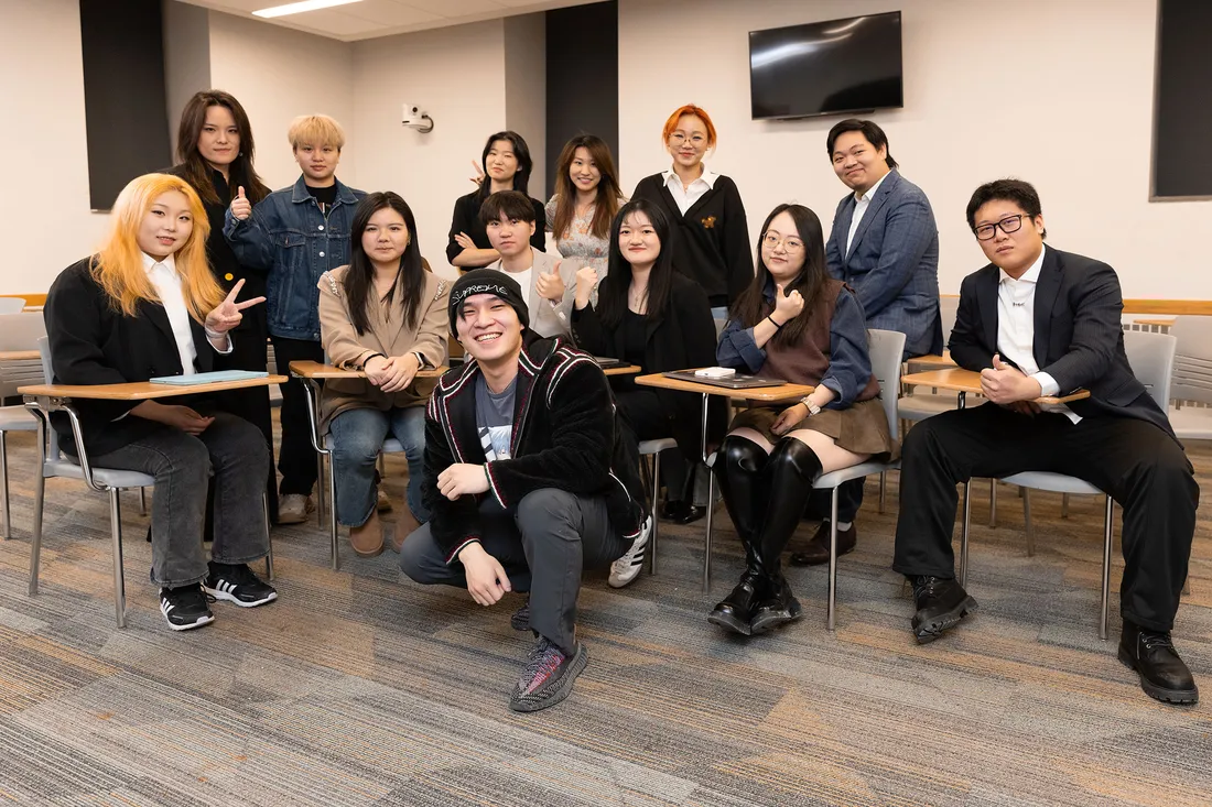 Members of the Syracuse University Chinese Student Union.